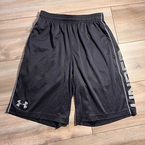 Under Armour Black Athletic Workout Shorts Men Small Bin O-30‎